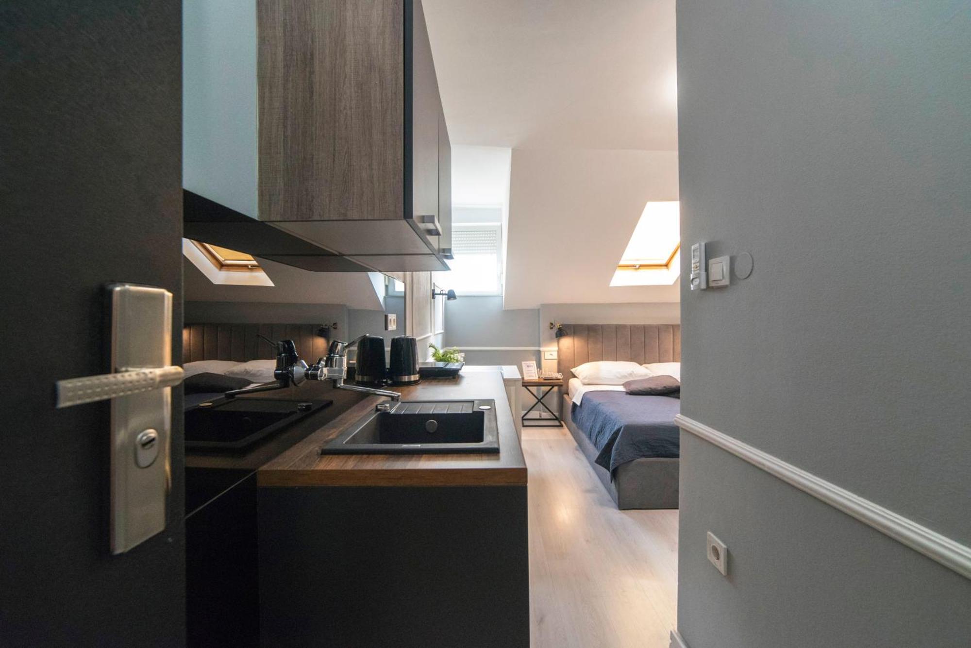 Manuela Studio Apartments, 4Th Floor, No Elevator Zagreb Exterior foto